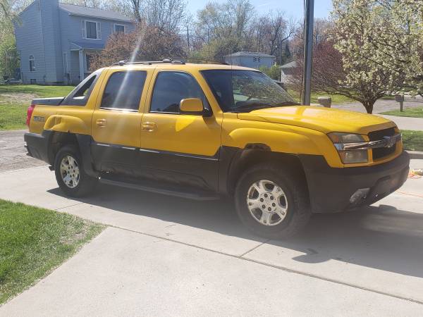 2003 Chevy Avalanche Z71 4x4 Truck for sale in Waterford, MI – photo 2