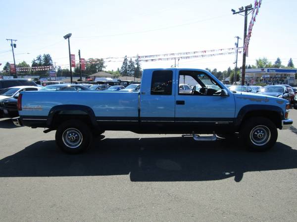 1995 Chevrolet C/K 2500 HD Ext Cab 4X4 *BLUE* DIESEL 6.5 TURBO WOW... for sale in Milwaukie, OR – photo 6