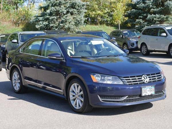 2012 Volkswagen Passat 4dr Sdn 2.5L Auto SEL PZEV for sale in Inver Grove Heights, MN – photo 3