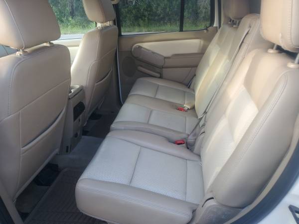 2008 Mercury Mountaneer Leather navigation third row seat sunroof -... for sale in Austin, TX – photo 15