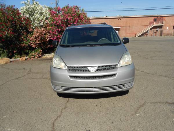 2005 toyota sienna le for sale in Fresno, CA – photo 3