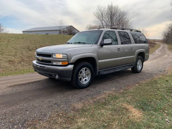 2003 CHEVROLET SUBURBAN 1500 4X4 **RUST FREE** - cars & trucks - by... for sale in Ellsworth, MN – photo 5