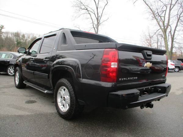 2011 Chevrolet Avalanche 4x4 4WD Chevy Truck LT Z71 Heated Leather for sale in Brentwood, MA – photo 7