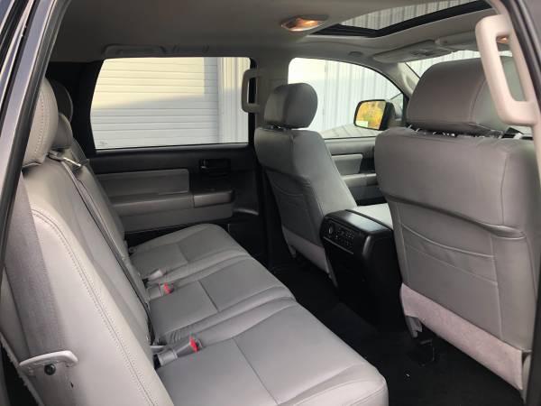 2016 Toyota Sequoia SR5 4WD --Leather, Sunroof, Bluetooth,... for sale in Kirkland, WA – photo 15