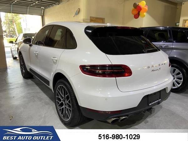 2018 Porsche Macan S AWD SUV - cars & trucks - by dealer - vehicle... for sale in Floral Park, NY – photo 5
