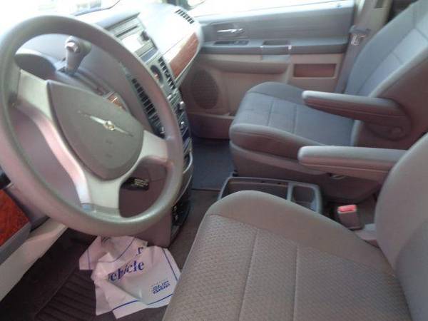 2008 Chrysler Town Country LX ( Buy Here Pay Here ) for sale in High Point, NC – photo 7