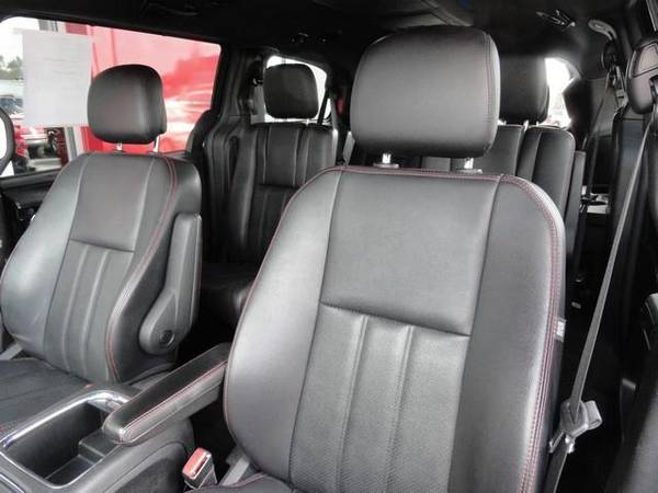 2018 Dodge Grand Caravan GT * MUST SEE!! * CARFAX 1-Owner for sale in GRANDVILLE, MI – photo 11
