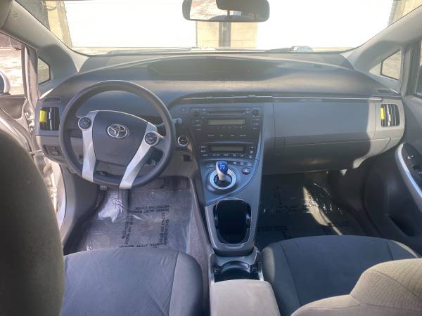 2011 Toyota Prius Hybrid Hatchback, Clean Title, 3 Months Warranty for sale in Sacramento , CA – photo 8