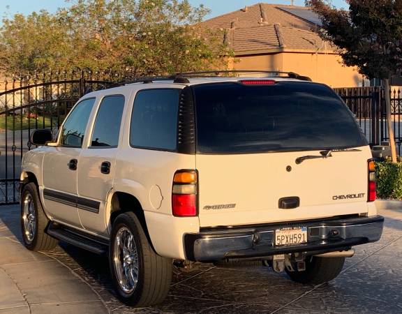 2005 Chevy Tahoe LS With Only 105,000 Miles! 9 Passenger & Clean Title for sale in Lancaster, CA – photo 8