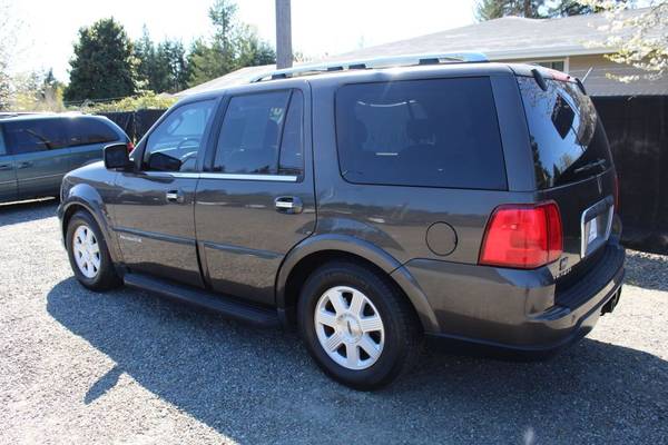 2005 Lincoln Navigator Luxury - - by dealer - vehicle for sale in PUYALLUP, WA – photo 3