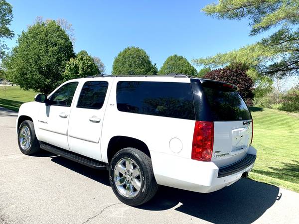 2009 GMC Yukon XL SLT 4WD - - by dealer - vehicle for sale in Beech Grove, IN – photo 3