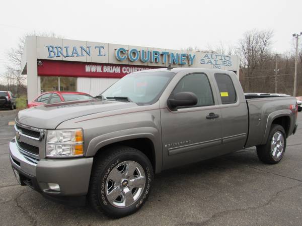 2009 Chevy Silverado 1500 LT Ext Cab 4WD - cars & trucks - by dealer... for sale in Alliance, OH – photo 24