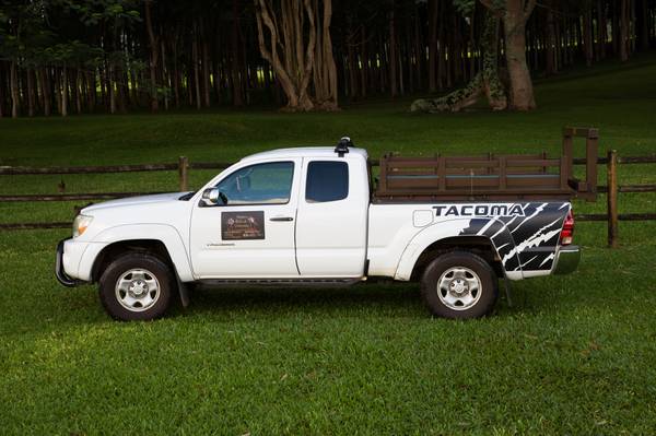 2006 Toyota Tacoma 61k Miles - cars & trucks - by owner - vehicle... for sale in Kilauea, HI – photo 4