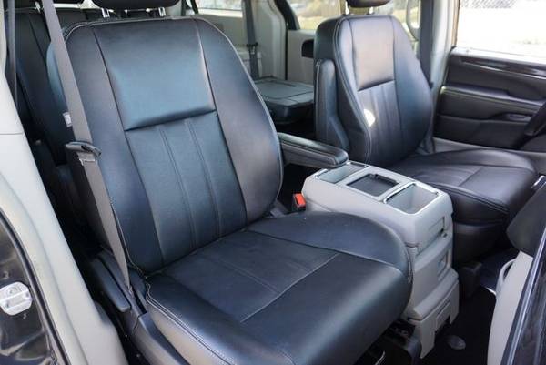 2016 Chrysler Town & Country Touring Minivan 4D - - by for sale in Greeley, CO – photo 21