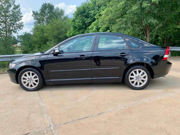 2007 Volvo S40 Fully Loaded sunroof leather 145k clean - cars &... for sale in Akron, OH – photo 3