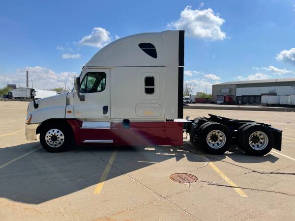 2017 Freightliner Cascadia Evolution for sale in Blue Island, IL – photo 12