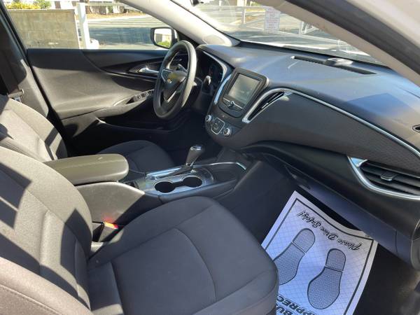 2018 Chevrolet Malibu LT - - by dealer - vehicle for sale in Tarzana, CA – photo 13