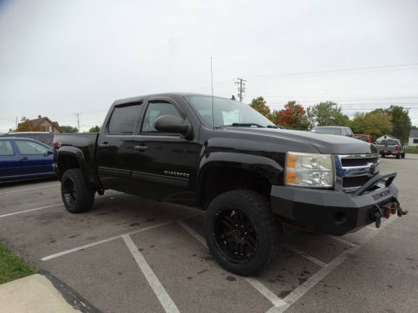 ** 2010 Chevrolet Silverado LT1500 4D 4x4** - cars & trucks - by... for sale in Medina, OH – photo 4