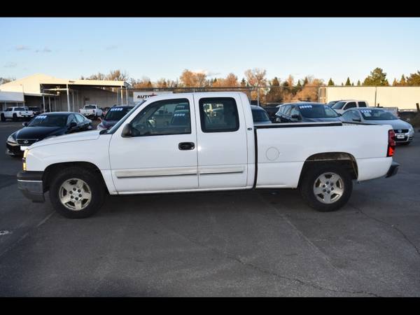 2005 Chevrolet Silverado 1500 Ext Cab - cars & trucks - by dealer -... for sale in Yakima, WA – photo 2