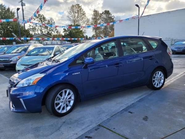 2012 Toyota Prius V Five (Natl) - cars & trucks - by dealer -... for sale in Tacoma, WA – photo 8