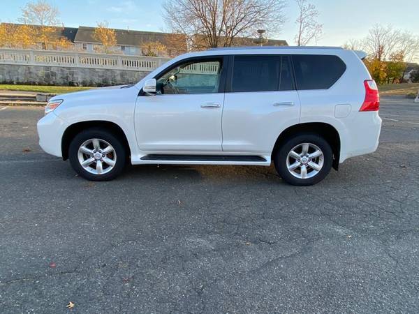 2010 Lexus GX 460 4WD 4dr -EASY FINANCING AVAILABLE - cars & trucks... for sale in Bridgeport, CT – photo 9