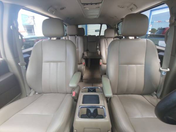 2012 CHRYSLER TOWN & COUNTRY TOURING for sale in Hobart, IN – photo 11