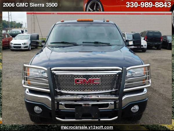2006 GMC Sierra 3500 SLT 4dr Crew Cab 4WD LB DRW with for sale in Akron, OH – photo 4