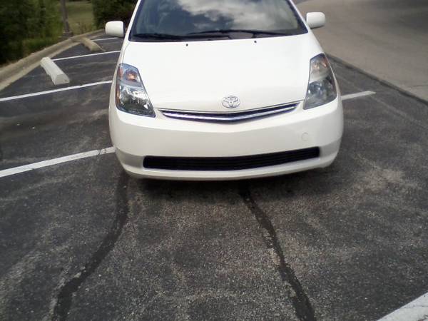 2008 Toyota Prius Hybrid: Mint Condition Only 3400 Miles! - cars & for sale in Chicago, IL – photo 2
