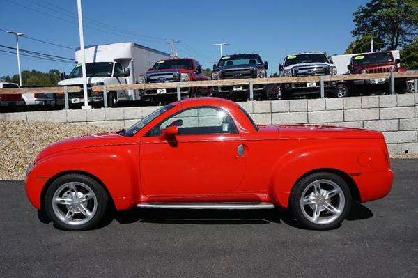 2004 Chevrolet Chevy SSR LS 2dr Regular Cab Convertible Rwd SB Diesel for sale in Plaistow, NH – photo 2