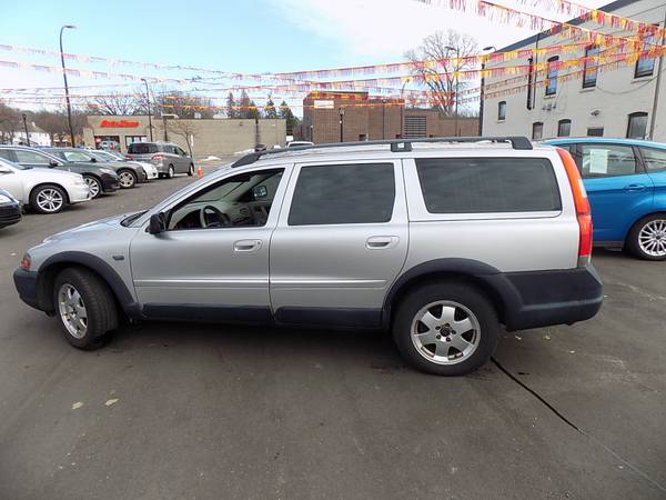 2004 Volvo XC70 Turbo (#8172) - cars & trucks - by dealer - vehicle... for sale in Minneapolis, MN – photo 8