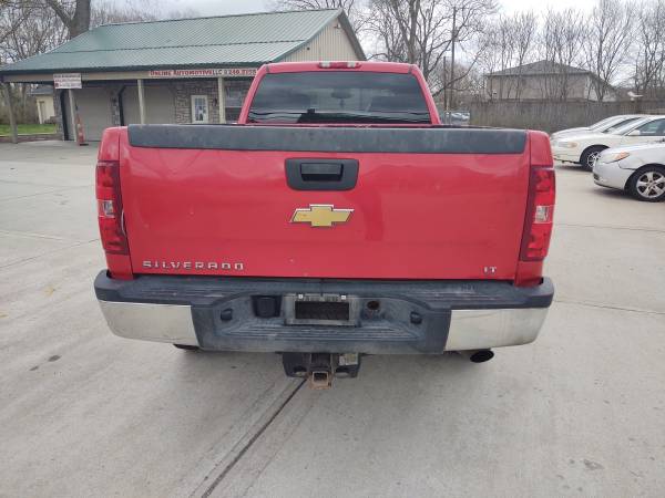 2011 Chev Silverado 2500 LT Crew Cab 8 Bed 6 Liter Gas 4x4 184K for sale in Fairfield, OH – photo 3