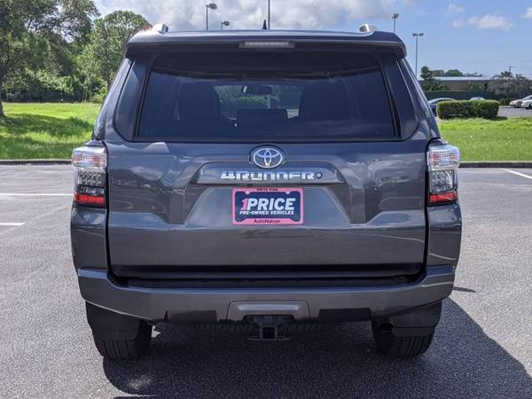 2018 Toyota 4Runner SR5 Premium SKU:J5173785 SUV - cars & trucks -... for sale in Fort Myers, FL – photo 8