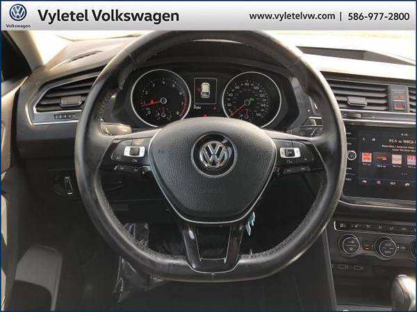 2018 Volkswagen Tiguan SUV 2 0T SE WITH MOONROOF - Volkswagen - cars for sale in Sterling Heights, MI – photo 15