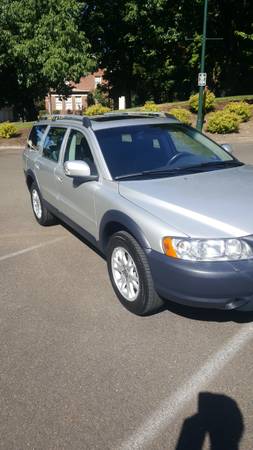 Volvo XC70 AWD - cars & trucks - by owner - vehicle automotive sale for sale in Vancouver, OR – photo 4