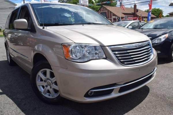 *2013* *Chrysler* *Town Country* *Touring 4dr Mini Van* for sale in Paterson, DE – photo 2