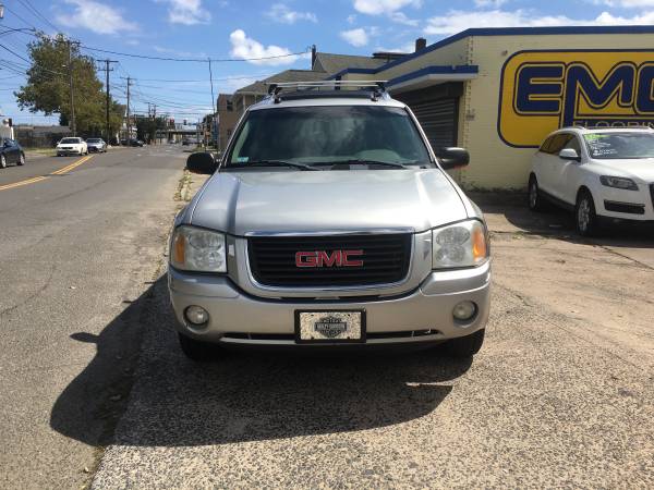 2005 GMC Envoy XUV AWD loaded 7 passenger - cars & trucks - by owner... for sale in Southport, NY – photo 2