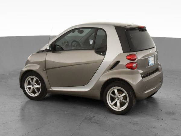 2012 smart fortwo Passion Hatchback Coupe 2D coupe Gray - FINANCE -... for sale in Fresh Meadows, NY – photo 6
