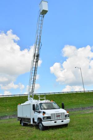 2006 GMC C5500 NON-CDL BUCKET LADDER TRUCK 42FT - - by for sale in Hollywood, FL – photo 10