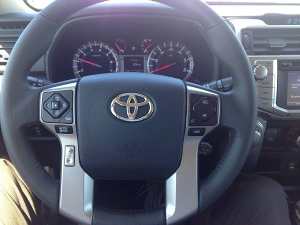 New 2019 Toyota 4RUNNER SR5 (THIRD ROW SEATING) 4X4 V6 4.0L (WHITE) for sale in Burlingame, CA – photo 8
