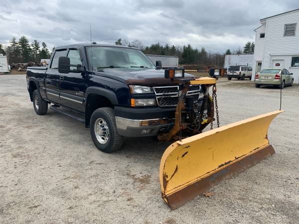 2005 CHEVY 2500HD CREW LT 4x4 LEATHER FISHER PLOW DURAMAX DIESEL -... for sale in Salisbury, MA – photo 4
