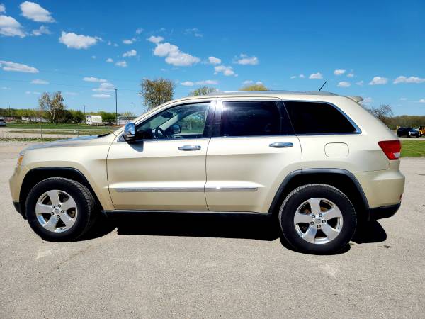 2011 Jeep Grand Cherokee LTD - - by dealer - vehicle for sale in Neenah, WI – photo 2