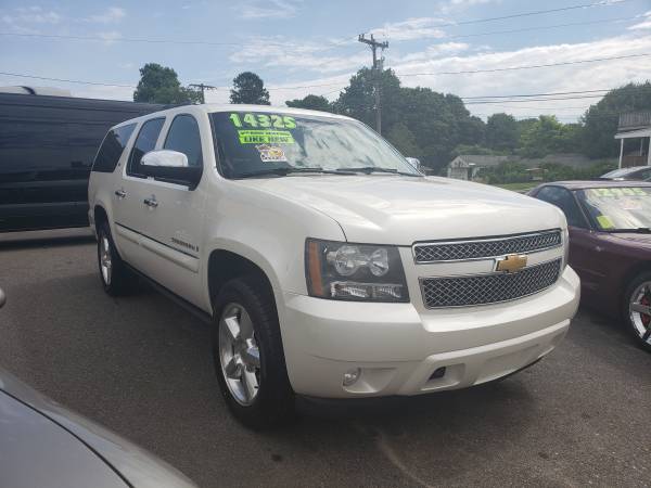 2008 Chevrolet Suburban LTZ 1500 4WD 6-Speed Automatic for sale in Kingston, MA – photo 4
