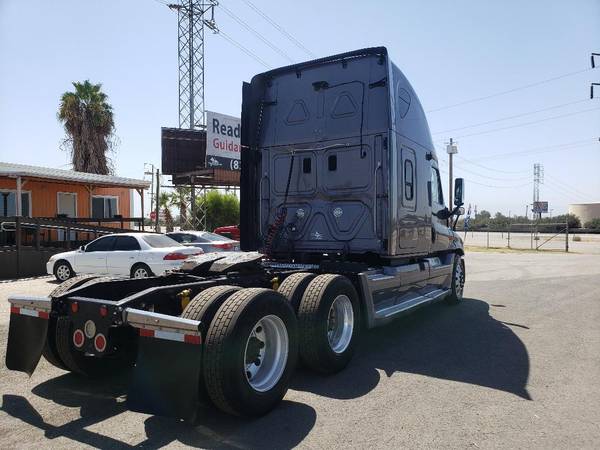 2012 FREIGHTLINER CASCADIA for sale in Bakersfield, CA – photo 8