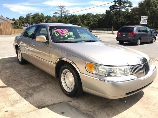 2001 *Lincoln* *Town Car* $700 DOWN PAYMENT for sale in Douglasville, GA – photo 5