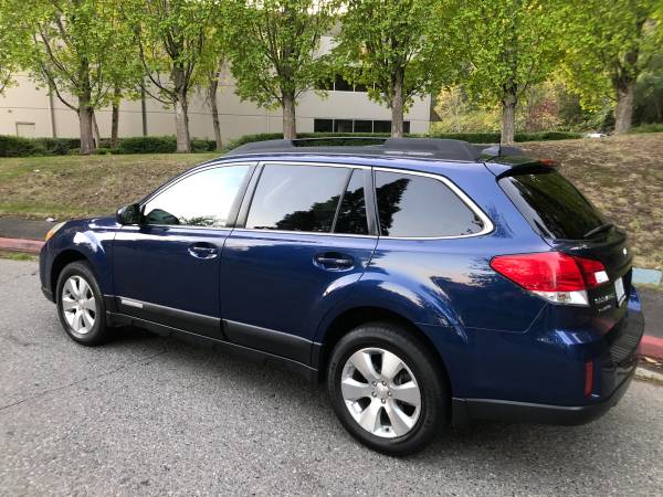 2011 Subaru Outback 3.6R Limited AWD --Clean title, Loaded, Auto-- -... for sale in Kirkland, WA – photo 7