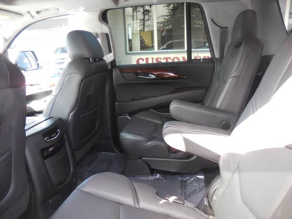 2015 Cadillac Escalade Luxury SUV for sale in Mckinleyville, CA – photo 7
