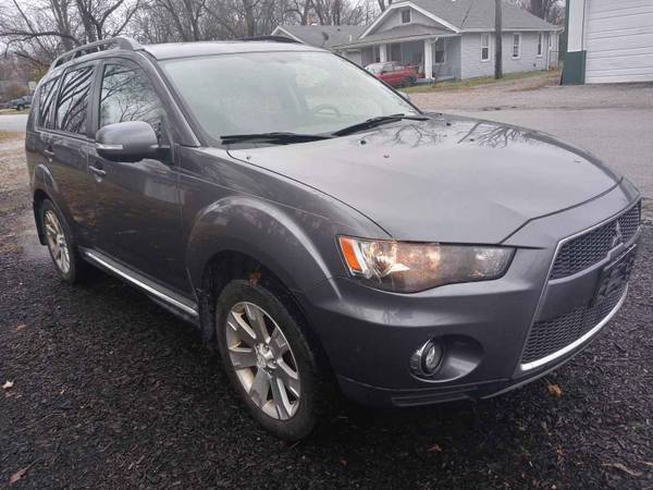 2010 Mitsubishi Outlander - cars & trucks - by dealer - vehicle... for sale in Indianapolis, IN – photo 4