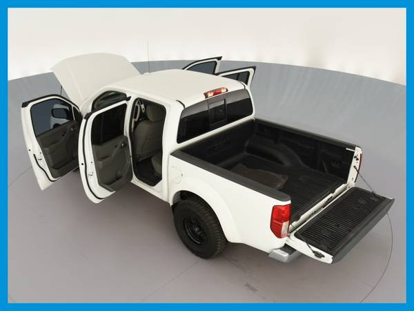 2018 Nissan Frontier Crew Cab SV Pickup 4D 5 ft pickup White for sale in Cleveland, OK – photo 17