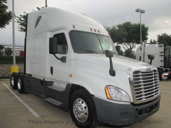 2014 *Freightliner* *Cascadia Evolution* White for sale in Dallas, TX – photo 2