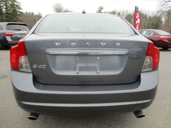 2011 Volvo S40 T5 Heated Leather Low Miles Sedan for sale in Brentwood, NH – photo 4